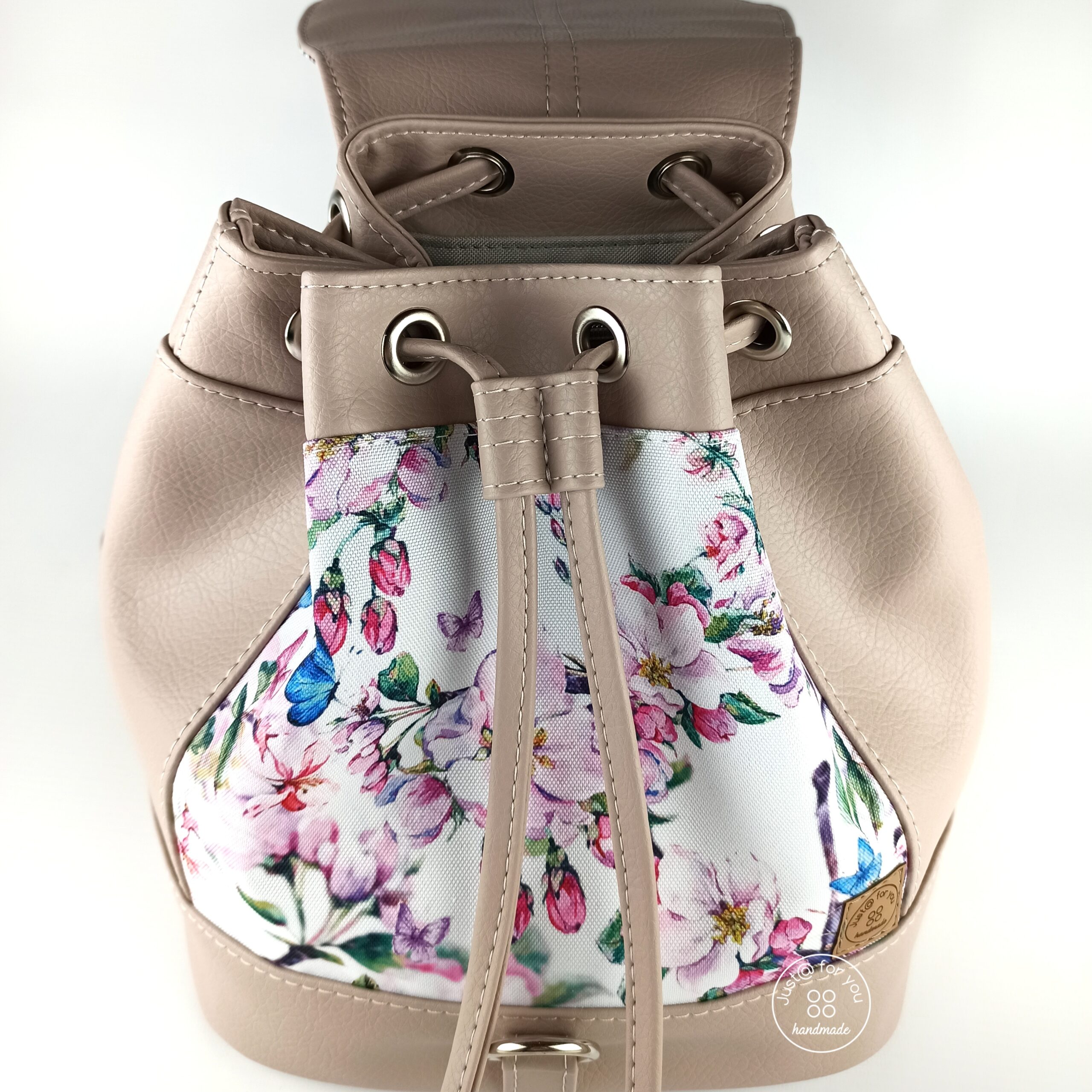 Plecak Bucket z motywem kwiatu jabłoni